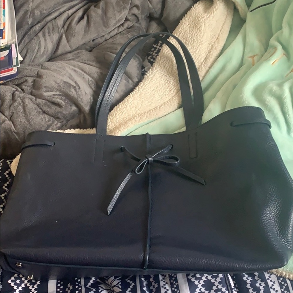 Banana Republic Portfolio Italian Leather Tote